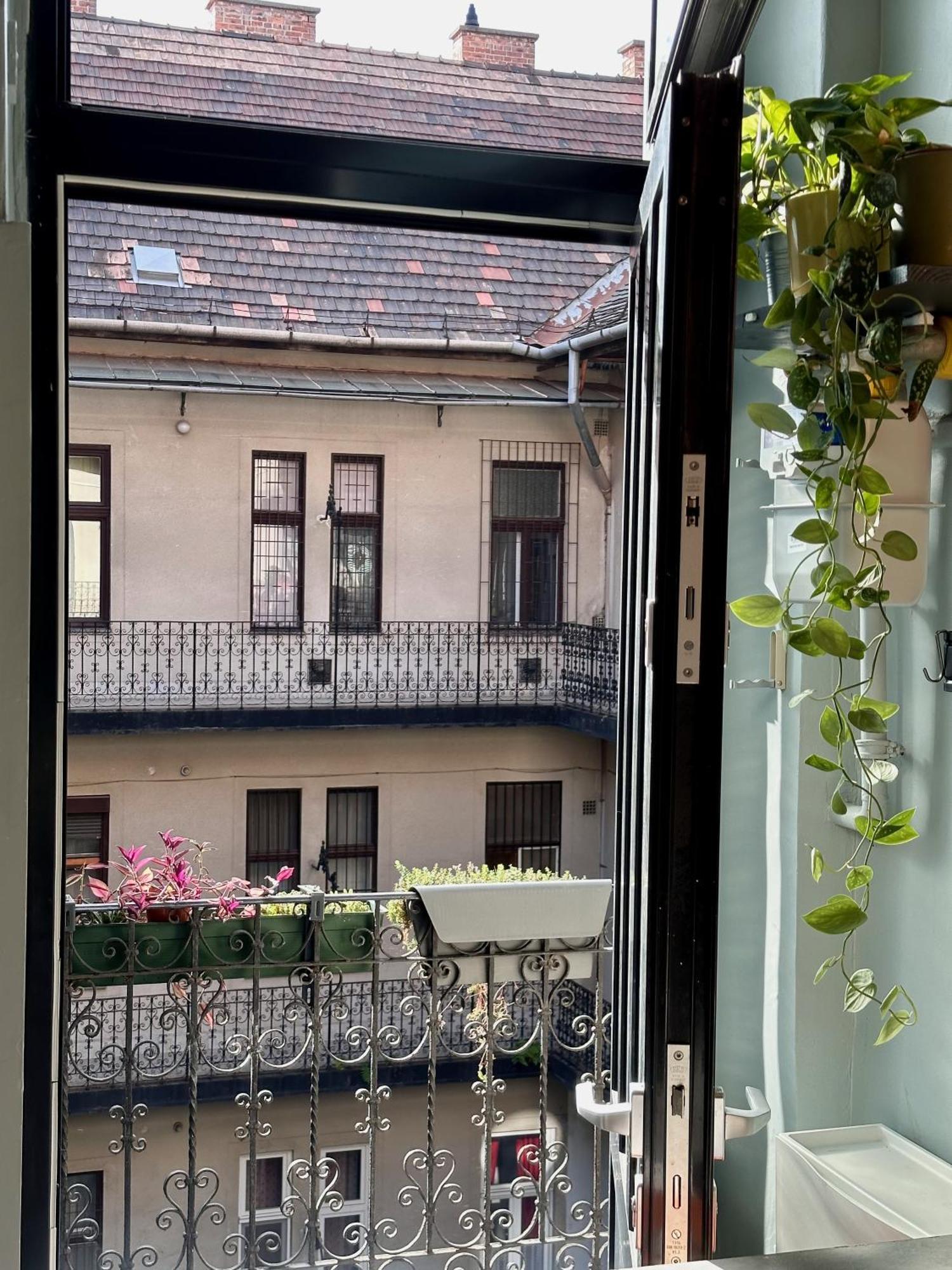 Centrally Located Near Keleti Pályaudvar Apartamento